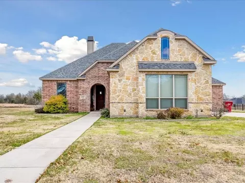 2226 Pecan St, Bonham, TX 75418