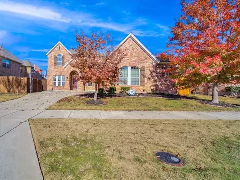 692 El Camino Dr, Frisco, TX 75036