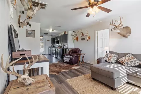 421 E Munson St, Denison, TX 75021 photo 6