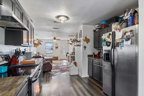 421 E Munson St, Denison, TX 75021 photo 9