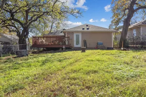421 E Munson St, Denison, TX 75021 photo 17