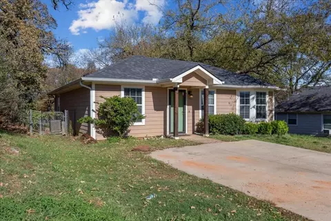 421 E Munson St, Denison, TX 75021 photo 3