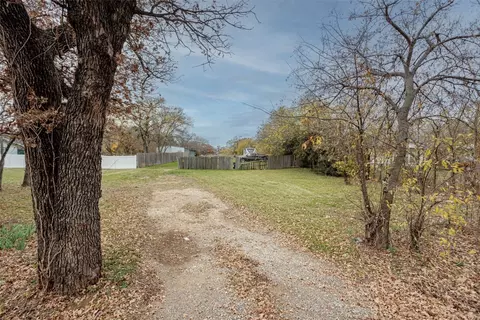 512 Mansfield Cardinal Rd, Kennedale, TX 76060