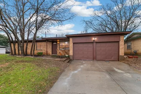 6205 Maurie Dr, Watauga, TX 76148