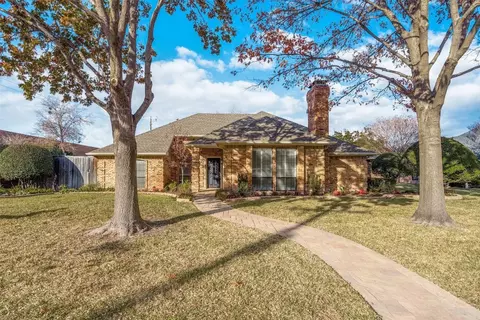 1941 Shadow Trl, Plano, TX 75075