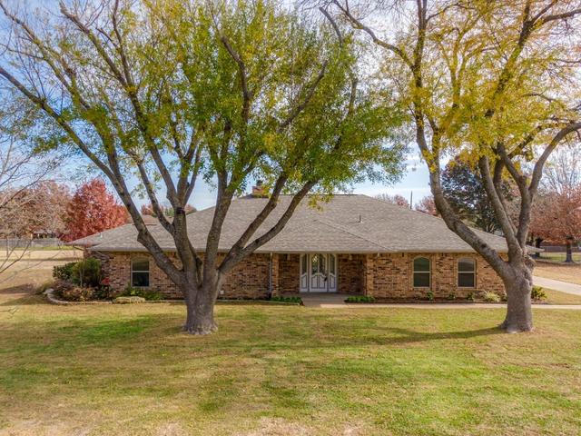 102 High Ridge Ct, Ovilla, TX 75154