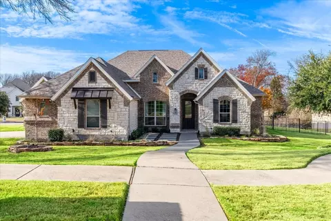 913 Majestic Ct, Heath, TX 75032