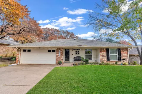 4915 Ridgeline Dr, Arlington, TX 76017