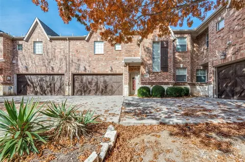 2968 Europa Dr, Grand Prairie, TX 75052