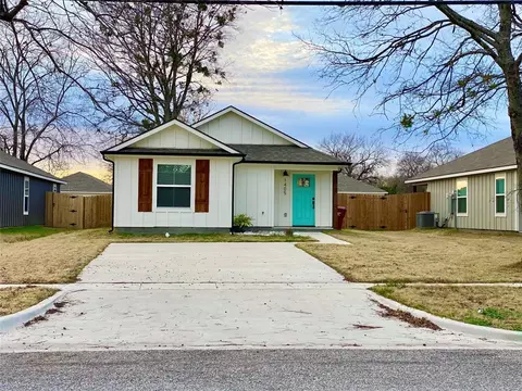 1405 Franklin Ave, Bonham, TX 75418