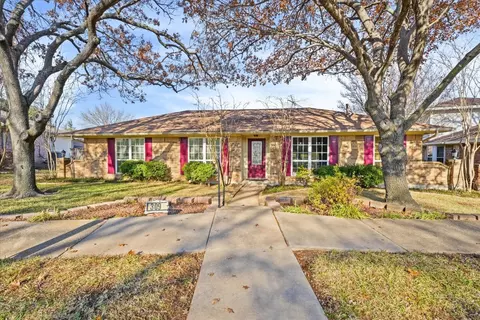 309 Los Santos Dr, Garland, TX 75043