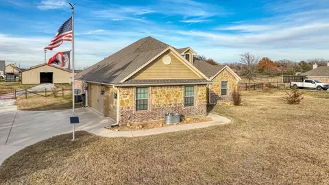 1460 Jay Bird Rd, Springtown, TX 76082