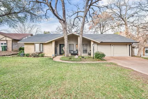 2206 Ridgedale Dr, Arlington, TX 76013