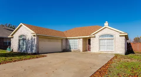 2917 Ingram Rd, Sachse, TX 75048