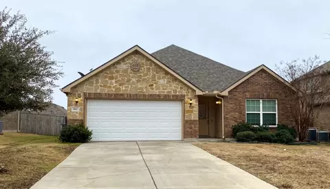 913 Swan Ridge Dr, Sherman, TX 75092