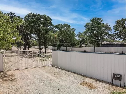 1498 N Mayhill Rd, Denton, TX 76208