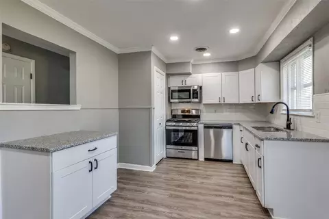 4100 Pate Dr, Fort Worth, TX 76119