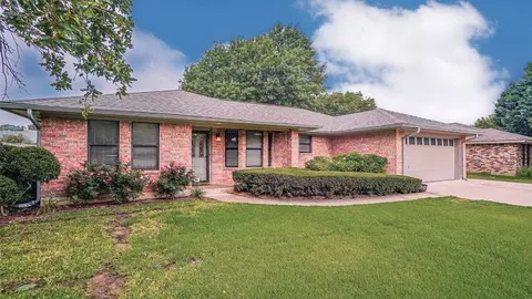 1810 N Cypress Ave, Stephenville, TX 76401