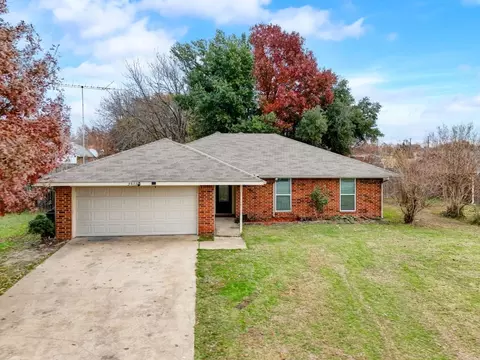 9803 Lafayette Dr, Greenville, TX 75402