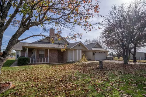 6870 Kirk Ln, Burleson, TX 76028