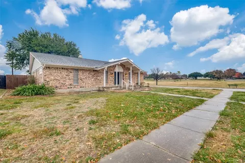 2501 Belhaven Dr, Mesquite, TX 75150