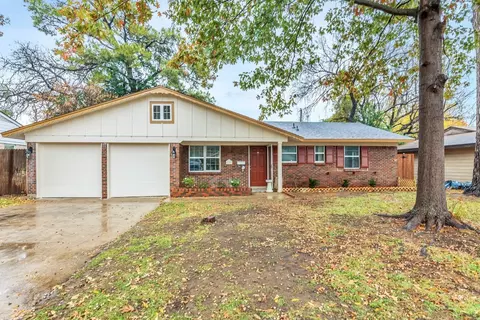 1807 Brookview Dr, Arlington, TX 76010