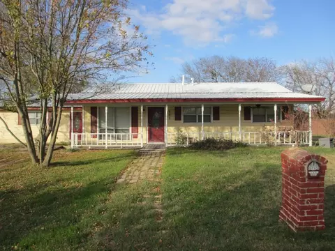 901 Jefferson St, Hillsboro, TX 76645