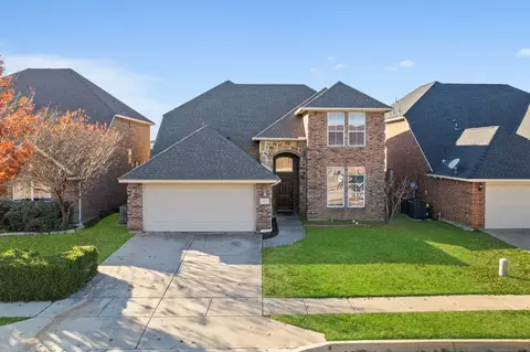 3037 Trinity Lakes Dr, Hurst, TX 76053