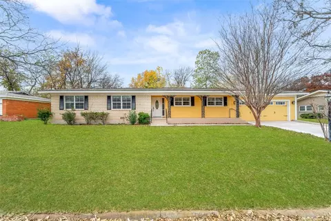 2050 Crestridge St, Stephenville, TX 76401