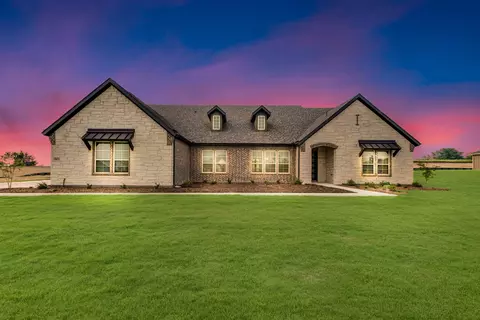 3612 Horseshoe Dr, Van Alstyne, TX 75495