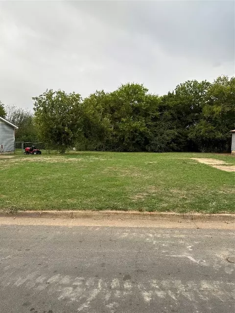 412 Bethlehem St, Terrell, TX 75160 photo 2