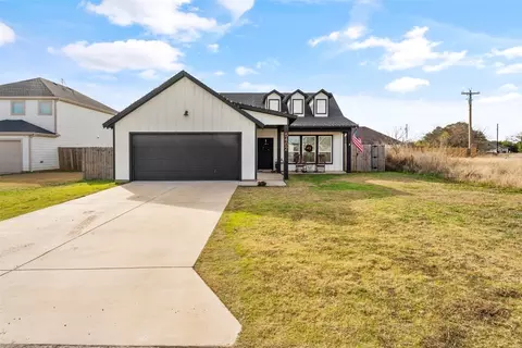 5402 Ashworth Ct, Granbury, TX 76048