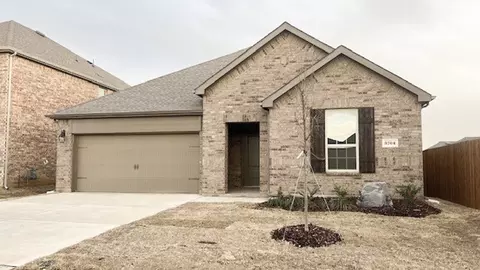 3704 Talisman Dr, Aubrey, TX 76227