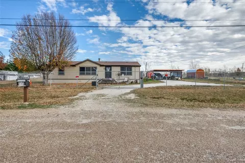 308 Rhett Ct, Aurora, TX 76078