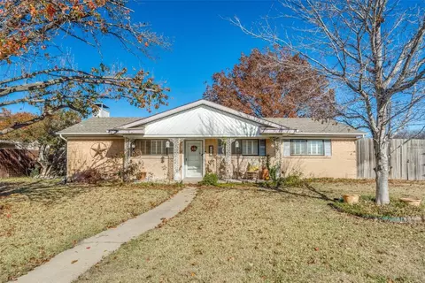 1135 Larkspur Dr, Richardson, TX 75081
