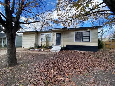 605 Jane Ln, Hurst, TX 76053