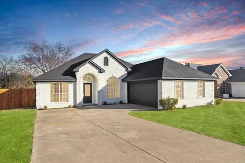 4906 Lee Hutson Ln, Sachse, TX 75048