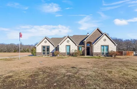 1124 Lester Burt Rd, Farmersville, TX 75442