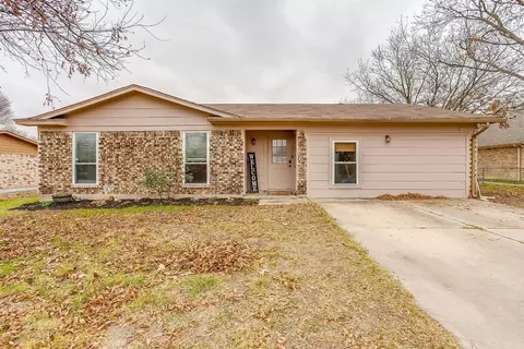 220 Ridgeway Ave, Azle, TX 76020
