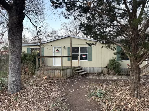139 Persimmon St, Denison, TX 75020