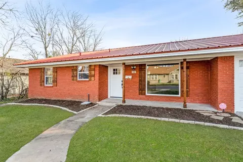 742 W Mcneill St, Stephenville, TX 76401