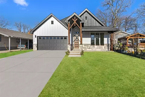 2918 NW 23rd St, Fort Worth, TX 76106