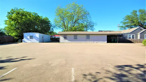 4504 Stonewall St, Greenville, TX 75401