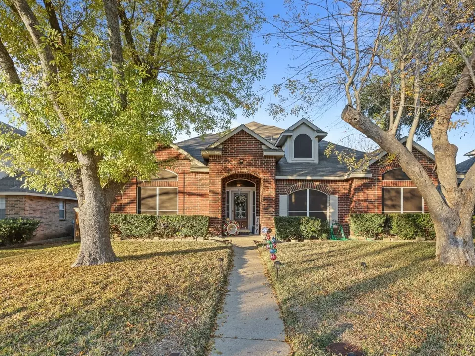817 Courson Dr, Desoto, TX 75115 28 Photos Movoto