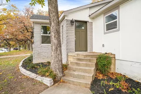 2004 Bluebonnet Dr, Fort Worth, TX 76111