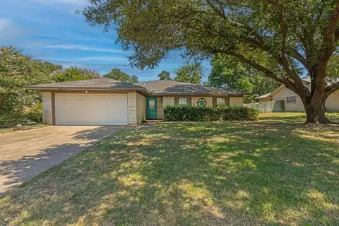809 Humphrey St, Athens, TX 75751