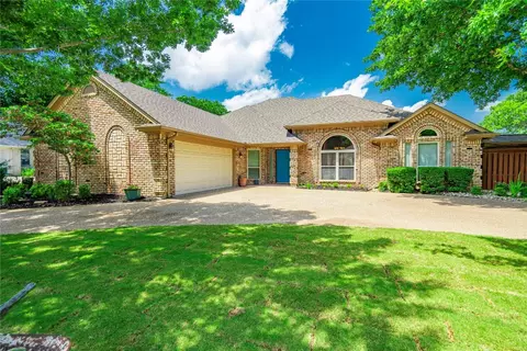 1925 Maplewood Dr, Weatherford, TX 76087