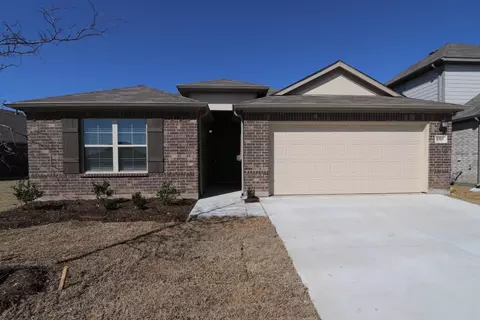 8905 Flying Eagle Ln, Fort Worth, TX 76131