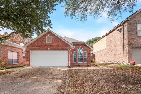 934 Azalia Dr, Lewisville, TX 75067