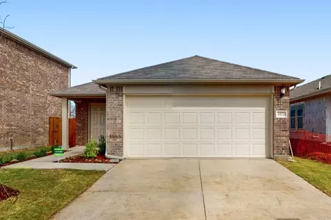 1021 La Esperanza Dr, Mesquite, TX 75149